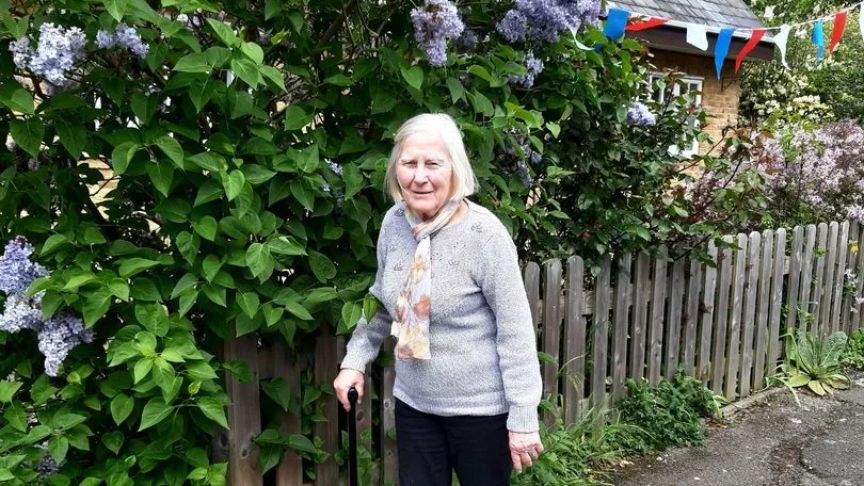 Partially-blind 86-year-old Woman Walks 13 Miles to Raise Funds for Egham's First Mosque