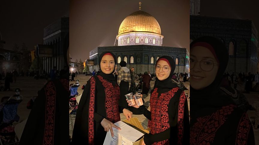 Tala Al-Balali, a Palestinian Youtuber from Jerusalem, and her little sister Lara distribute "Iftar" meals to fasting Palestinians in Al-Aqsa mosque.