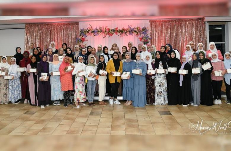 In a Chicago mosque, over 50 girls wear hijab