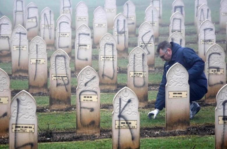 Islamophobic vandals attack a Muslim cemetery in Germany